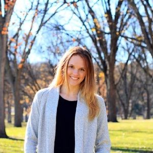 Meet your Posher, Liz